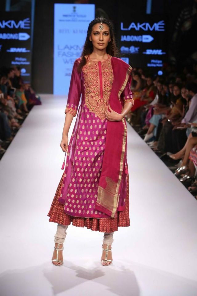 A model displays a designer fusion wear at an  India Fashion Week  event. Source: MissMalini